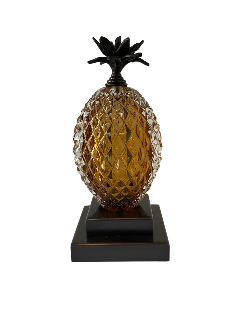 Pineapple Bookend amber on white background